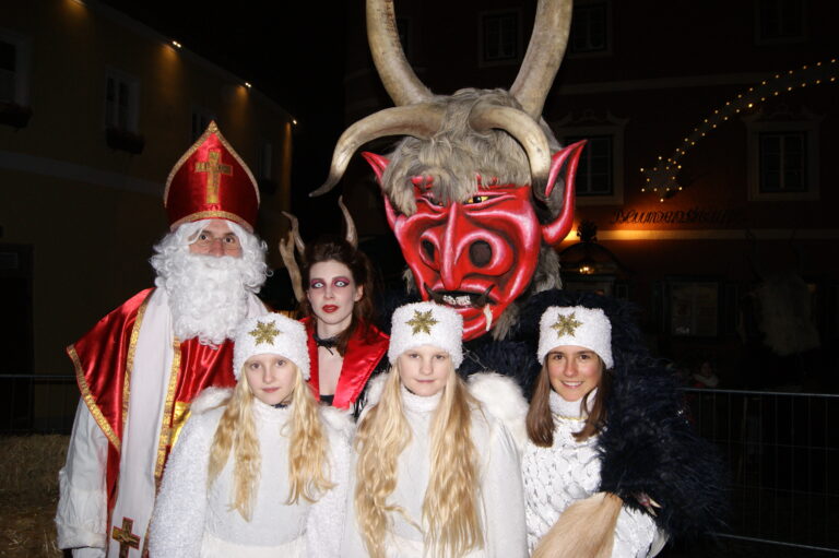 Nikolaus, Teuferl, Engerl und Percht